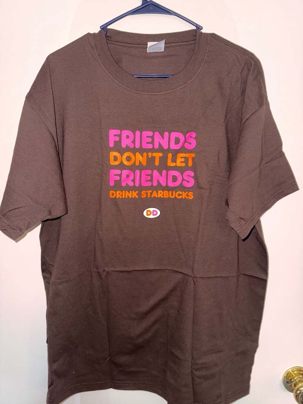 Vintage 2000s Dunkin Donuts Beats Starbucks Promo Tee